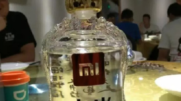 卖白酒怎么样？这碗“陈年老酒”该换个什么姿势喝？