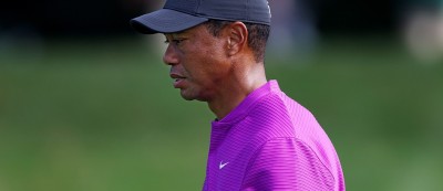 卫冕冠军的坚韧移动日，老虎伍兹大师赛第三轮并列二十位