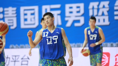 福清争霸赛惊魂一幕辽篮遭俄罗斯军团十七分大逆转