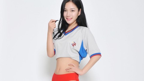 湘妹子的篮球哨音：当最美篮球女裁判走上赛场