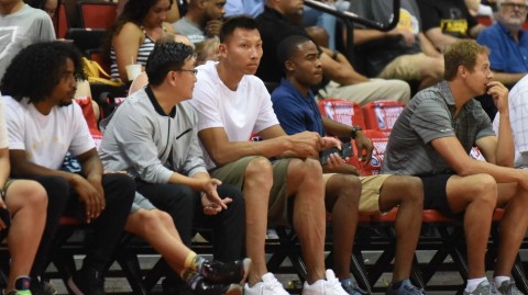 易建联现场督战，周琦手感冰凉却筑防守长城