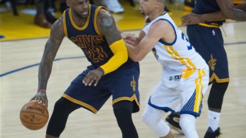史诗逆转封王！骑士抢七93-89掀翻73胜勇士