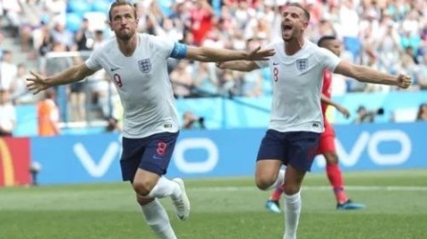 凯恩戴帽斯通斯双响，英格兰6-1血洗巴拿马