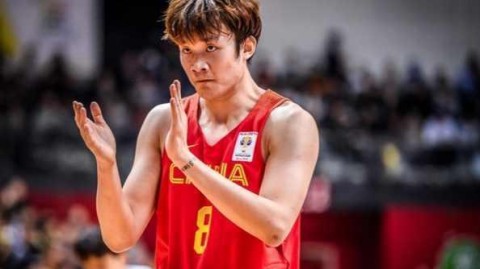 郭艾伦末节12分导演逆转 中国男篮1分险胜伊拉克