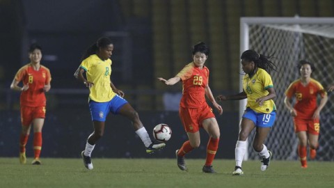 巴西女足2-1终结美国11年不败金身！南美球队首次客场掀翻霸主