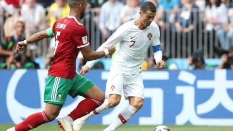 英格兰U19 6-0葡萄牙U19：青年军半场狂入5球创惨案，三狮青训完爆葡式防线