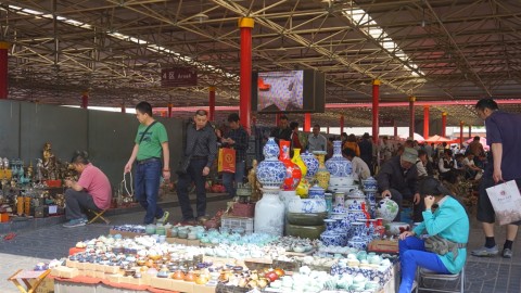 旧货市场淘货全攻略：从整理到捡漏，一篇搞定
