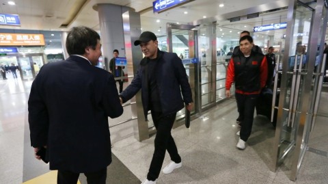 铁军新程：八一男篮抵宁波备战，青春风暴蓄势待发