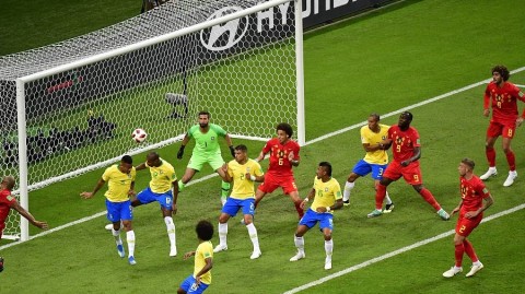 高卢雄鸡逆转启航：法国4-1澳大利亚刷新卫冕开局新纪录
