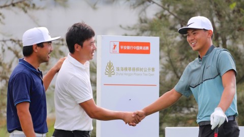 绿茵场上的友谊与竞技中国美巡赛的温情瞬间