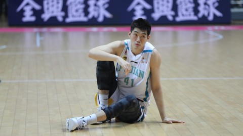 福清男篮争霸赛福建队上演惊天逆转 主场力克美国明星联队