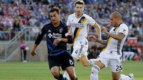 加州德比银河3-0完胜地震，四连胜稳居西部第一