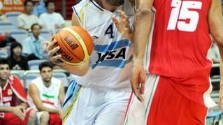 标题：皇马双核合砍50分，阿根廷101-75大胜巴拿马锁定晋级