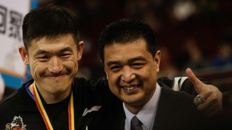 十五年京城情谊一诺，今朝回家戴戒续写新篇